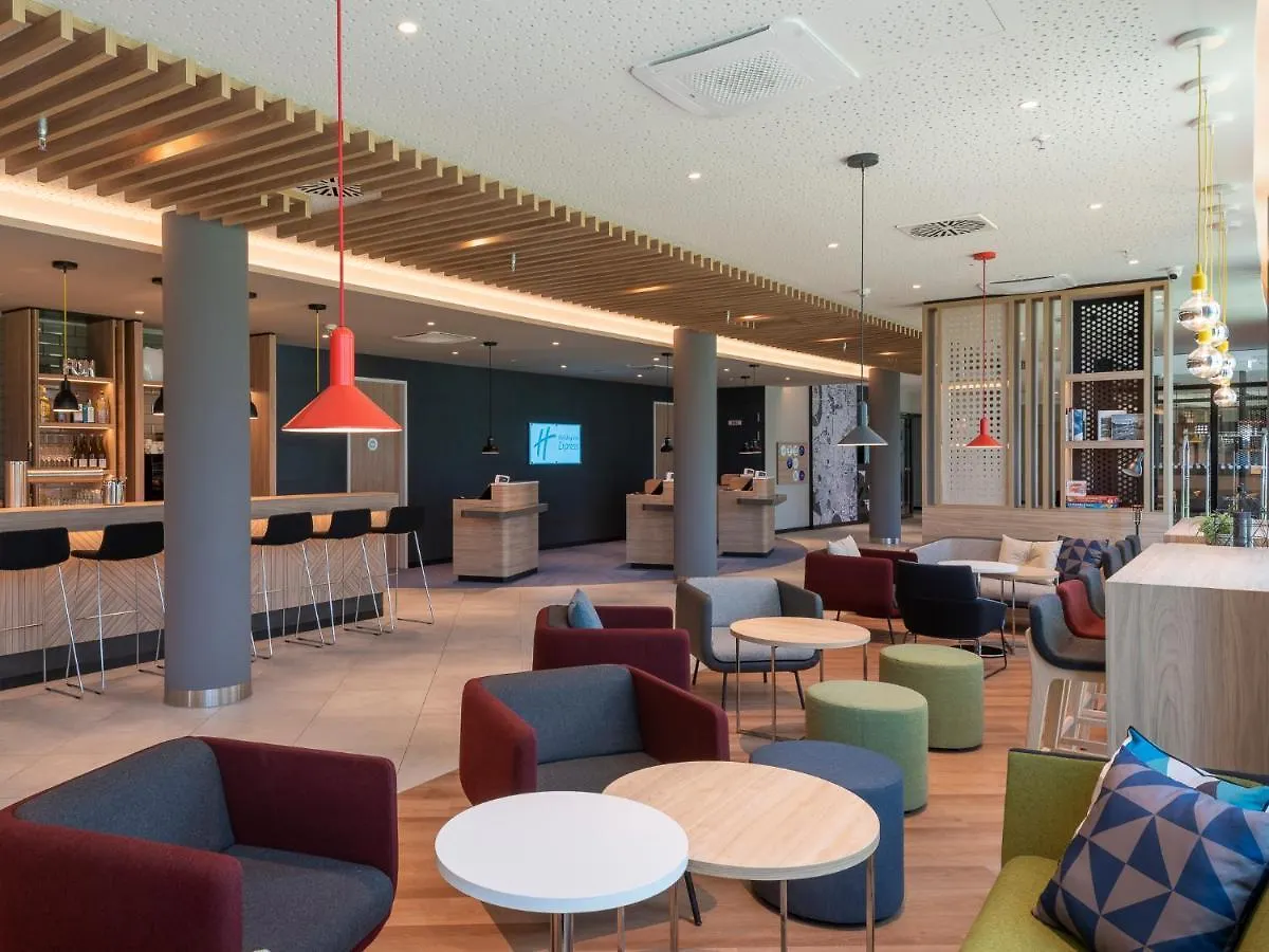*** Hotel Holiday Inn Express Duesseldorf - Hauptbahnhof By Ihg Germany
