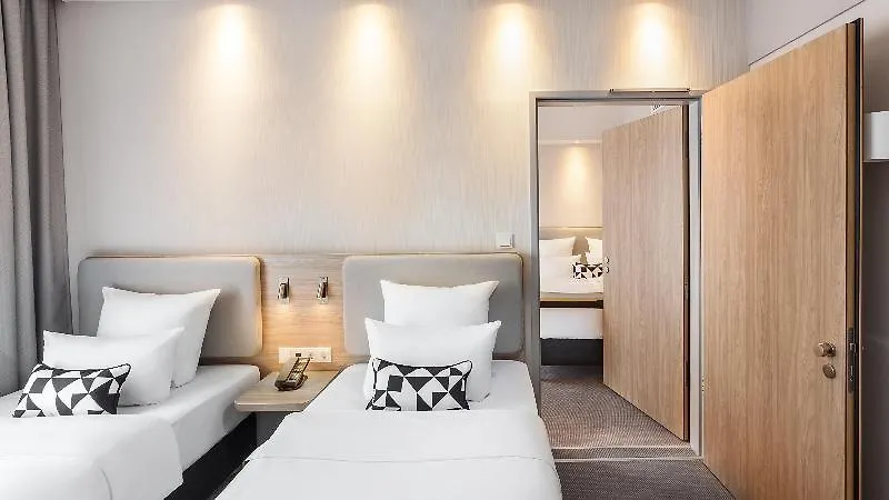 Holiday Inn Express Duesseldorf - Hauptbahnhof By Ihg Dusseldorf