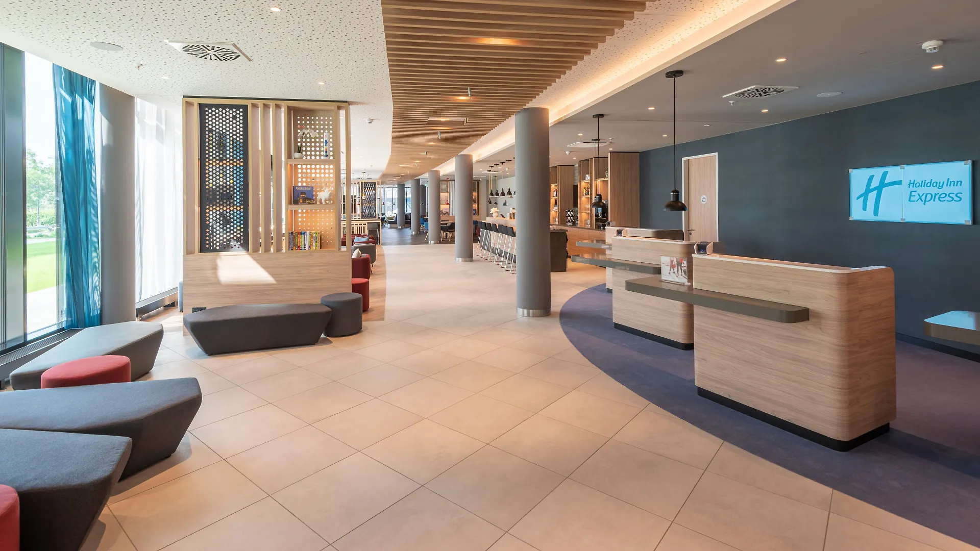 Holiday Inn Express Duesseldorf - Hauptbahnhof By Ihg Hotel
