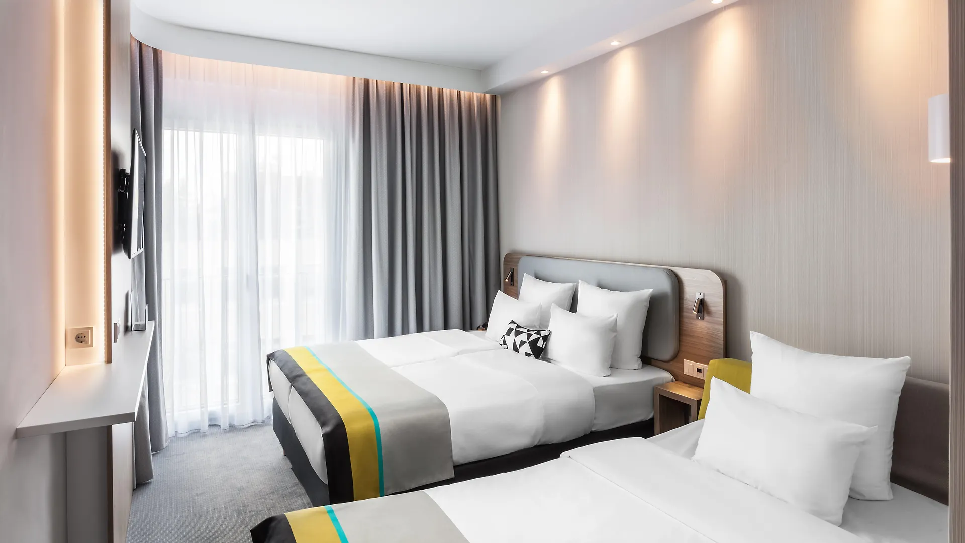 Holiday Inn Express Duesseldorf - Hauptbahnhof By Ihg