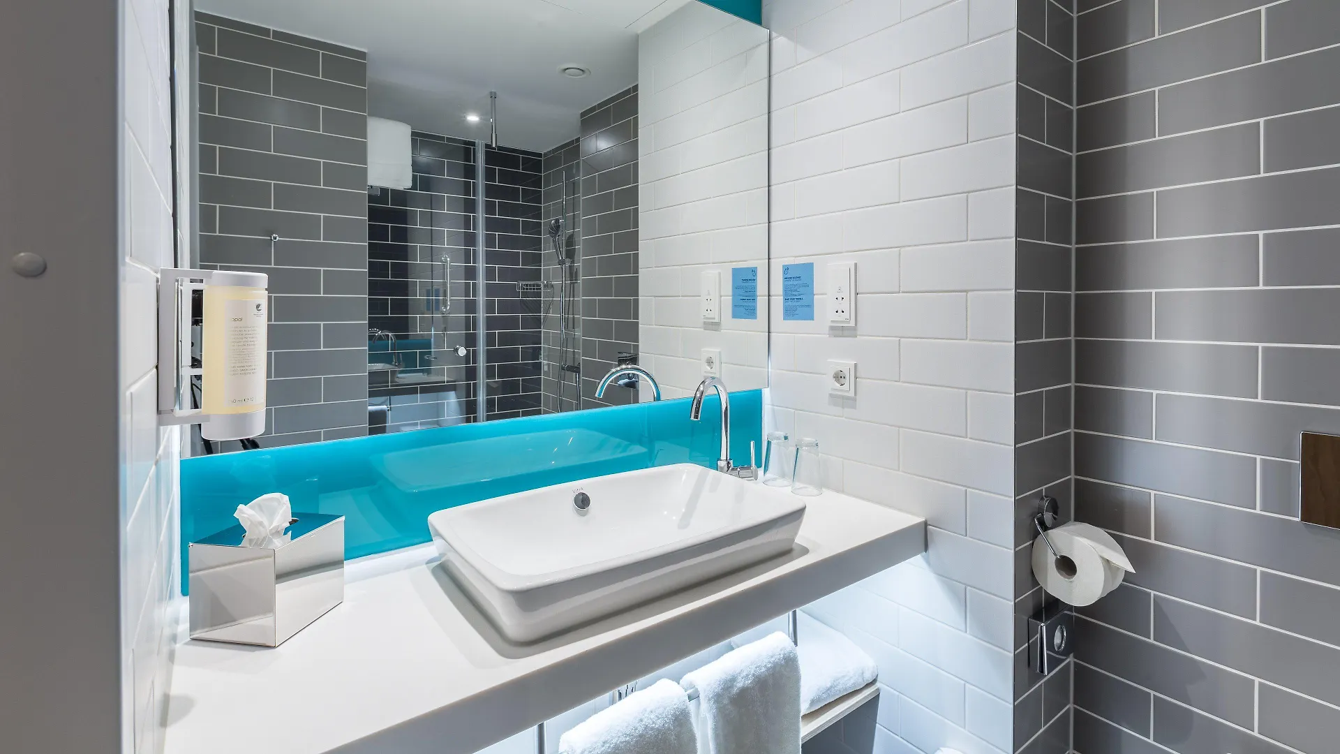 Holiday Inn Express Duesseldorf - Hauptbahnhof By Ihg 3*, Dusseldorf Germany