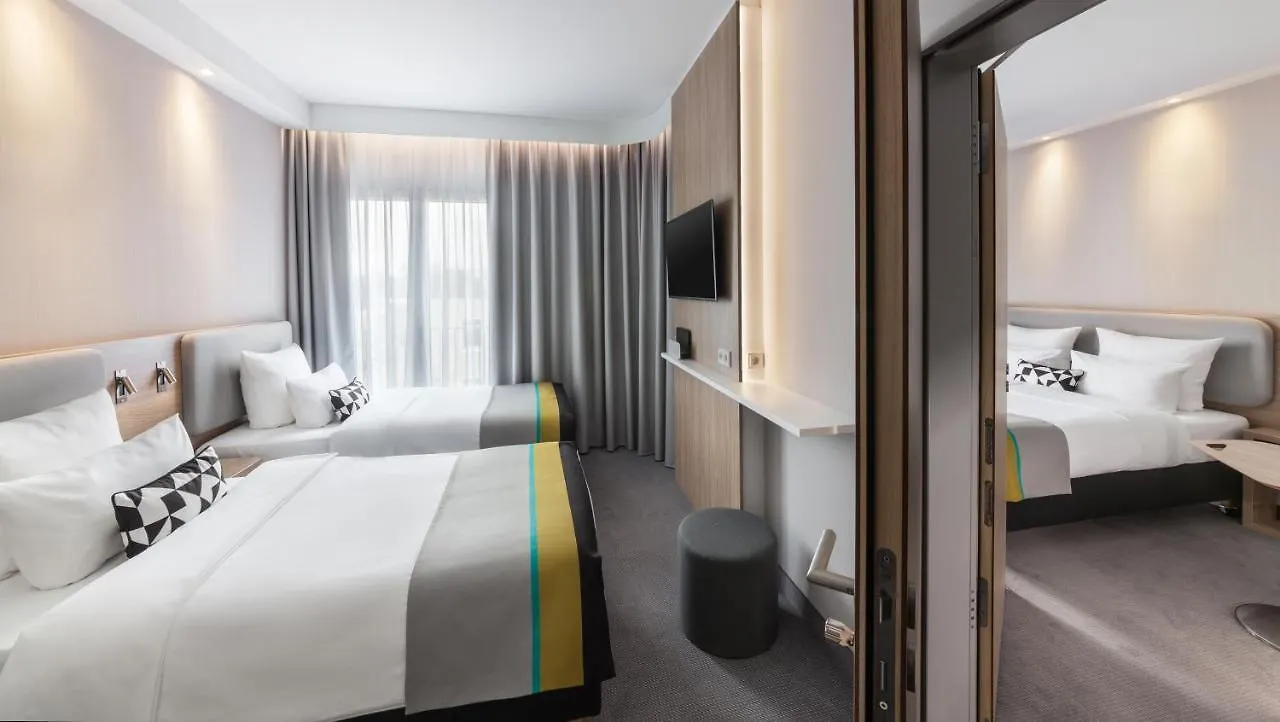 Holiday Inn Express Duesseldorf - Hauptbahnhof By Ihg Hotel