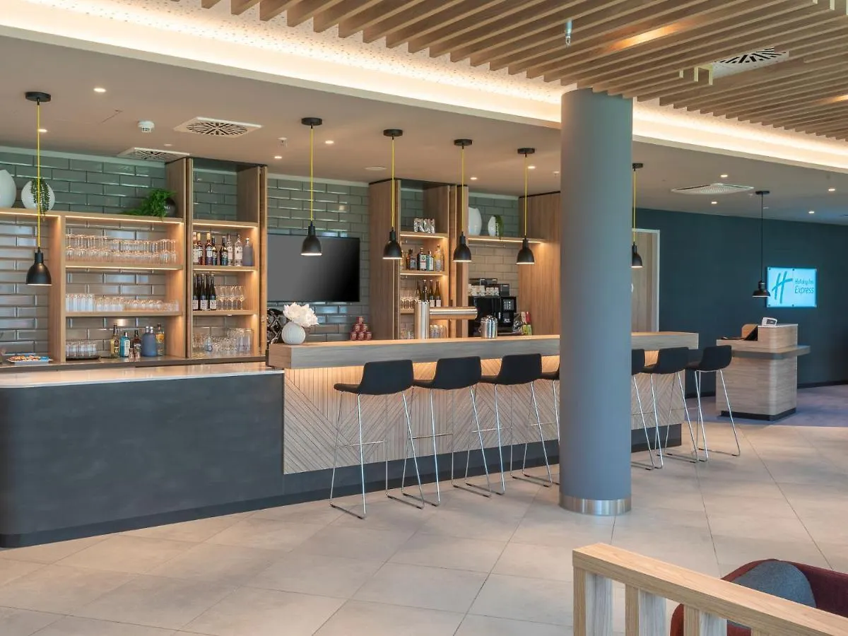 *** Hotel Holiday Inn Express Duesseldorf - Hauptbahnhof By Ihg Germany