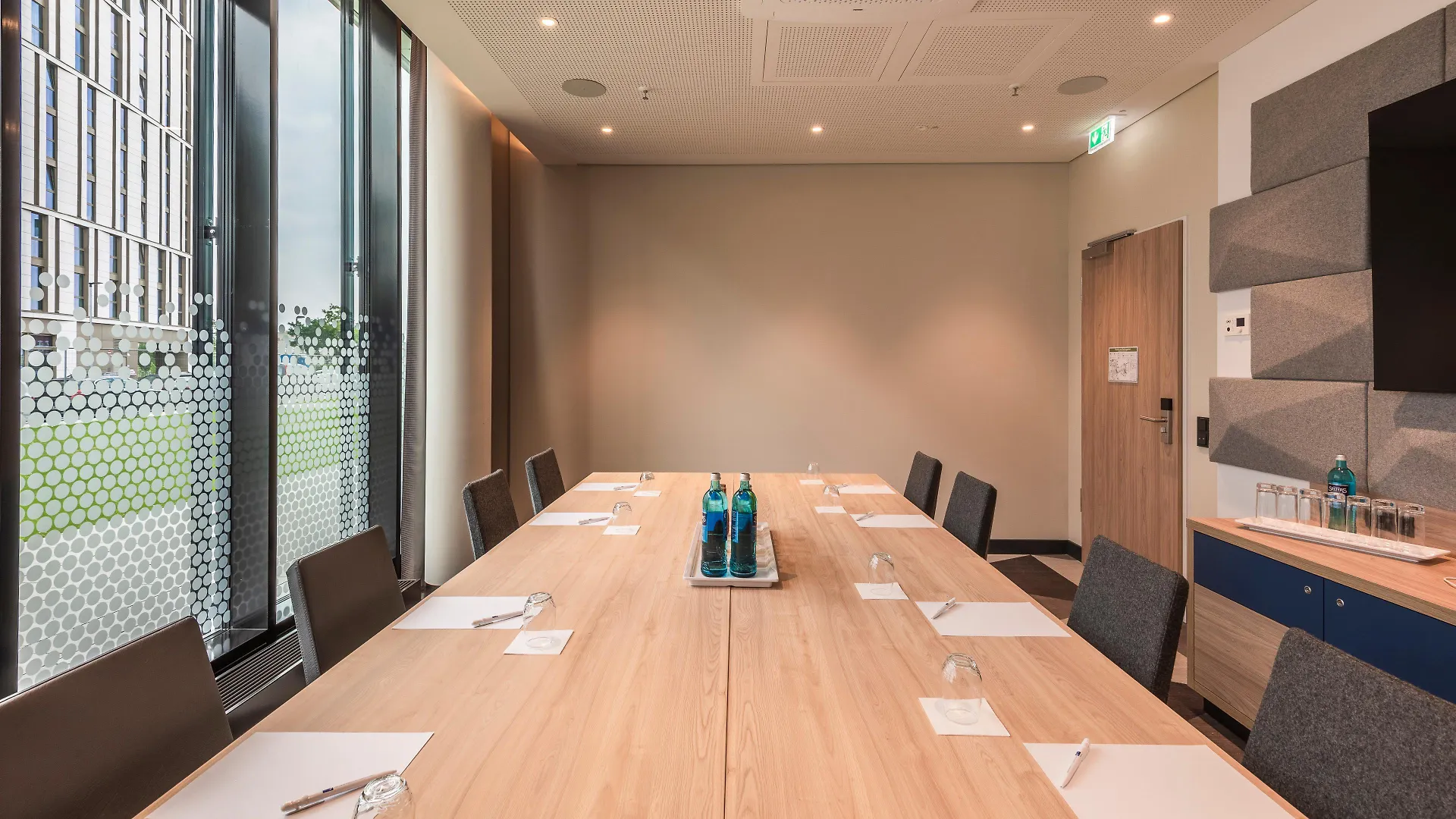 Holiday Inn Express Duesseldorf - Hauptbahnhof By Ihg